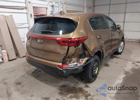 2017 Kia Sportage Lx z USA, uszkodzony, nr VIN KNDPMCAC4H7196380